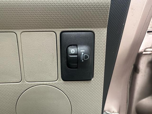 ムーヴ L 車検R8/4 盗難防止アラーム PS PW ベンチシートフルフラット AC キーレス付き 運転席助手席エアバック 運転席エアバッグ フロントベンチシート 衝突安全ボディ ABS(33枚目)