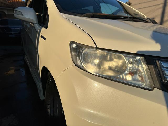 フリードスパイクハイブリッド ジャストセレクション　車検整備付き　Ｓキー　キーフリー　セキュリティーアラーム　横滑り防止機能　エアコン　フルフラットシート　パワーステアリング　クルーズコントロール　Ｉ－ＳＴＯＰ　パワーウィンドウ　運転席エアバッグ（5枚目）