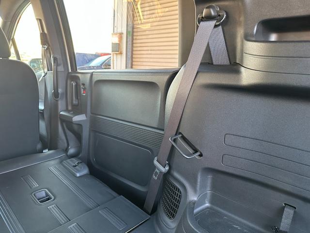 フリードスパイクハイブリッド ジャストセレクション　車検整備付き　Ｓキー　キーフリー　セキュリティーアラーム　横滑り防止機能　エアコン　フルフラットシート　パワーステアリング　クルーズコントロール　Ｉ－ＳＴＯＰ　パワーウィンドウ　運転席エアバッグ（15枚目）