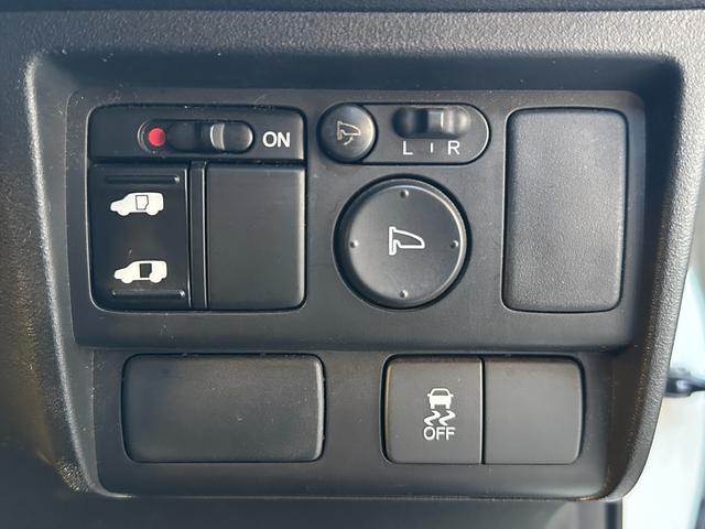 フリードスパイクハイブリッド ジャストセレクション　車検整備付き　Ｓキー　キーフリー　セキュリティーアラーム　横滑り防止機能　エアコン　フルフラットシート　パワーステアリング　クルーズコントロール　Ｉ－ＳＴＯＰ　パワーウィンドウ　運転席エアバッグ（39枚目）