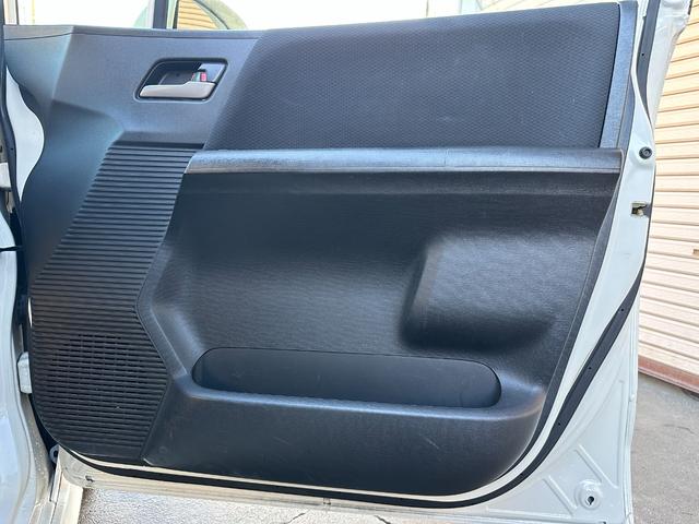 フリードスパイクハイブリッド ジャストセレクション　車検整備付き　Ｓキー　キーフリー　セキュリティーアラーム　横滑り防止機能　エアコン　フルフラットシート　パワーステアリング　クルーズコントロール　Ｉ－ＳＴＯＰ　パワーウィンドウ　運転席エアバッグ（40枚目）