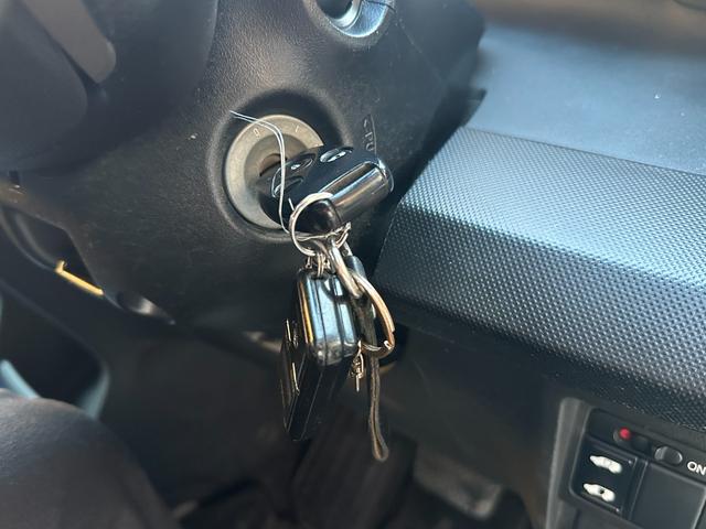 フリードスパイクハイブリッド ジャストセレクション　車検整備付き　Ｓキー　キーフリー　セキュリティーアラーム　横滑り防止機能　エアコン　フルフラットシート　パワーステアリング　クルーズコントロール　Ｉ－ＳＴＯＰ　パワーウィンドウ　運転席エアバッグ（50枚目）