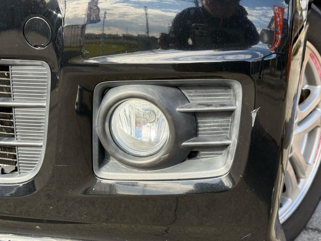 Ｎ－ＢＯＸカスタム Ｇ・Ｌパッケージ　車検整備付き　アイドリングストップ車　フロントベンチシート　スマキ－　パワーウィンドウ　盗難防止システム　オートエアコン　パワステ　キーレスエントリー　両席エアバック　ＡＢＳ　横滑り防止（4枚目）