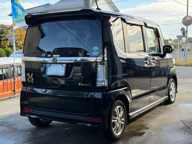 Ｎ－ＢＯＸカスタム Ｇ・Ｌパッケージ　車検整備付き　アイドリングストップ車　フロントベンチシート　スマキ－　パワーウィンドウ　盗難防止システム　オートエアコン　パワステ　キーレスエントリー　両席エアバック　ＡＢＳ　横滑り防止（12枚目）