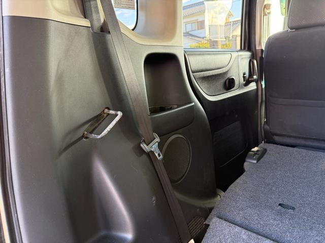 Ｎ－ＢＯＸカスタム Ｇ・Ｌパッケージ　車検整備付き　アイドリングストップ車　フロントベンチシート　スマキ－　パワーウィンドウ　盗難防止システム　オートエアコン　パワステ　キーレスエントリー　両席エアバック　ＡＢＳ　横滑り防止（20枚目）
