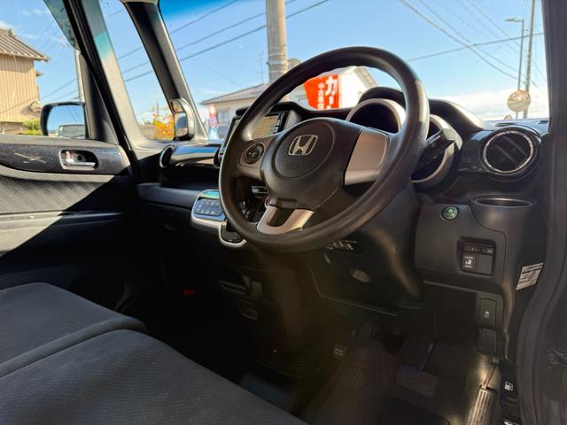 Ｎ－ＢＯＸカスタム Ｇ・Ｌパッケージ　車検整備付き　アイドリングストップ車　フロントベンチシート　スマキ－　パワーウィンドウ　盗難防止システム　オートエアコン　パワステ　キーレスエントリー　両席エアバック　ＡＢＳ　横滑り防止（34枚目）