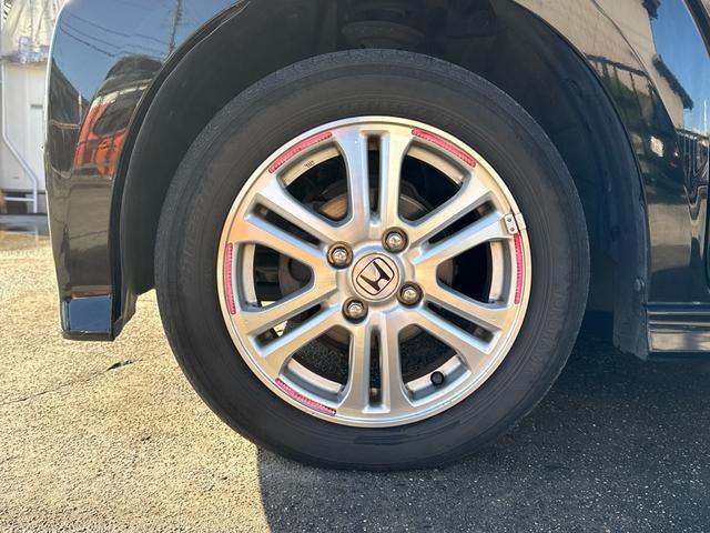 Ｎ－ＢＯＸカスタム Ｇ・Ｌパッケージ　車検整備付き　アイドリングストップ車　フロントベンチシート　スマキ－　パワーウィンドウ　盗難防止システム　オートエアコン　パワステ　キーレスエントリー　両席エアバック　ＡＢＳ　横滑り防止（65枚目）