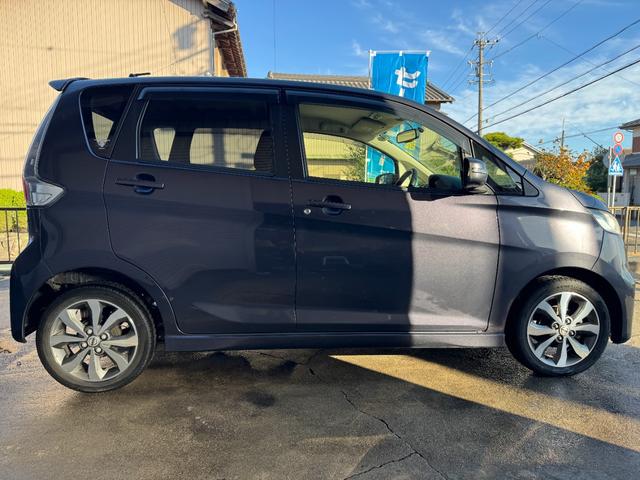 デイズ ハイウェイスター　Ｇターボ　車検Ｒ８／１２　運転席エアバッグ　スマキー　ベンチシート　バックモニター　セキュリティーアラーム　エアコン　ＡＢＳ　パワステ　キーレスエントリー　助手席エアバック　衝突安全ボディ　フロントカメラ（7枚目）