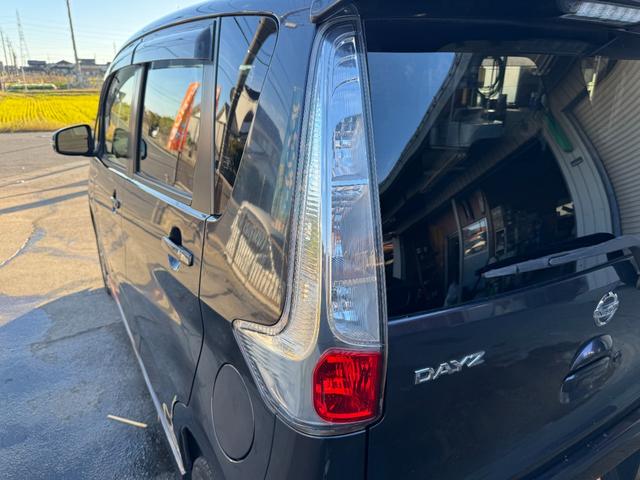 デイズ ハイウェイスター　Ｇターボ　車検Ｒ８／１２　運転席エアバッグ　スマキー　ベンチシート　バックモニター　セキュリティーアラーム　エアコン　ＡＢＳ　パワステ　キーレスエントリー　助手席エアバック　衝突安全ボディ　フロントカメラ（19枚目）