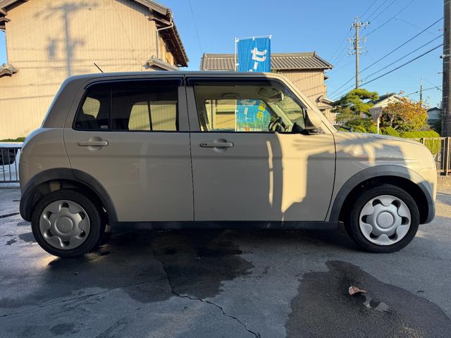 アルトラパン L 車検R9/8 前後誤発進抑制 シートヒーター付 横滑り防止装置付き エネチャージ 運転席助手席エアバッグ プッシュスタートスマートキー イモビライザー フルフラット キーレスエントリーシステム PW(5枚目)