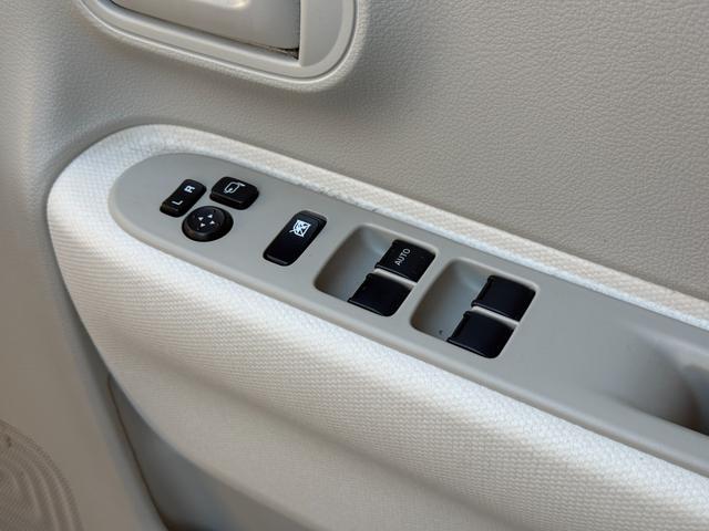 アルトラパン L 車検R9/8 前後誤発進抑制 シートヒーター付 横滑り防止装置付き エネチャージ 運転席助手席エアバッグ プッシュスタートスマートキー イモビライザー フルフラット キーレスエントリーシステム PW(12枚目)