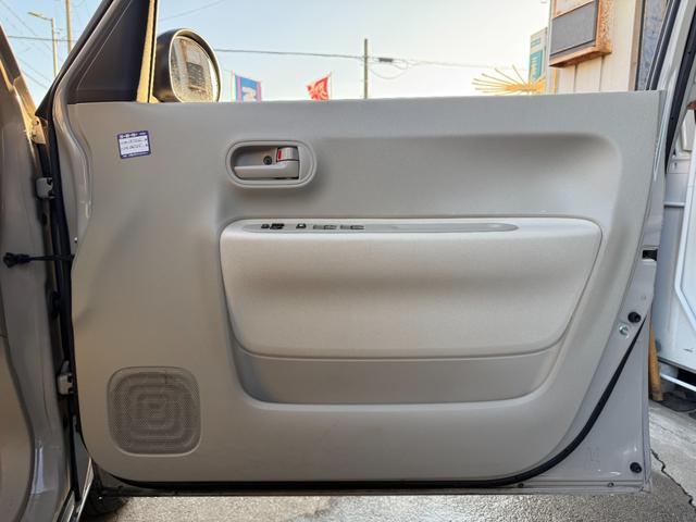 アルトラパン L 車検R9/8 前後誤発進抑制 シートヒーター付 横滑り防止装置付き エネチャージ 運転席助手席エアバッグ プッシュスタートスマートキー イモビライザー フルフラット キーレスエントリーシステム PW(32枚目)