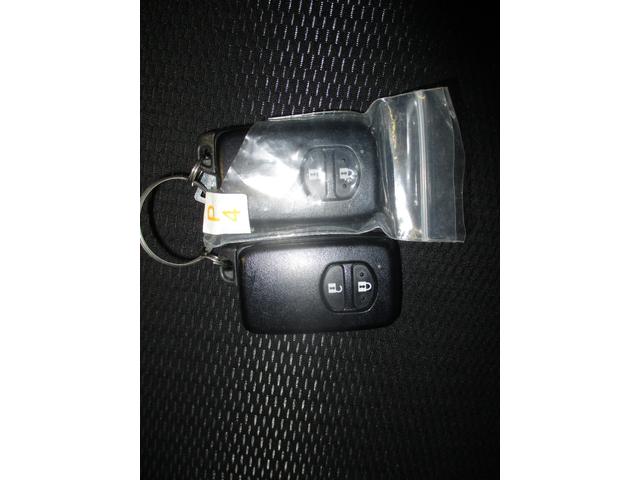 ヴィッツ F セーフティーエディションIII フルセグTV付きSDナビ CDDVD再生 Bluetooth ETC トヨタセーフティーセンス ICS スマートキー(スペアキー付) ドライブレコーダー LEDヘッドライト マニュアルエアコン ABS(11枚目)