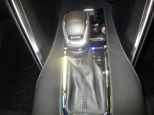 発進時や後退時に必ず操作するレバーです。操作のしやすさが肝になってきます。ぜひ一度体感してください。