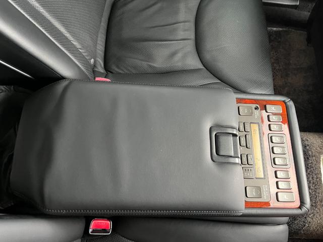 セルシオ Ｃ仕様　Ｆパッケージ　インテリアセレクション　オートクルーズコントロール　バックカメラ　ナビ　アルミホイール　オートライト　ＨＩＤ　サンルーフ　ＡＴ　シートヒーター　シートエアコン　スマートキー　電動格納ミラー　盗難防止システム　パワーシート（50枚目）