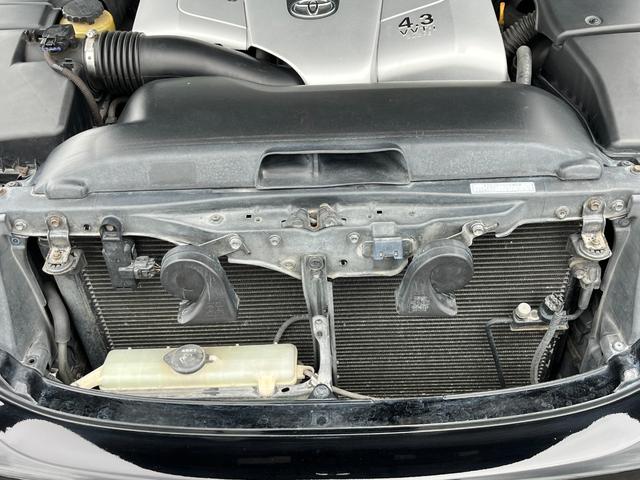 セルシオ Ｃ仕様　Ｆパッケージ　インテリアセレクション　オートクルーズコントロール　バックカメラ　ナビ　アルミホイール　オートライト　ＨＩＤ　サンルーフ　ＡＴ　シートヒーター　シートエアコン　スマートキー　電動格納ミラー　盗難防止システム　パワーシート（57枚目）