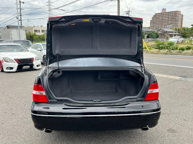 セルシオ Ｃ仕様　Ｆパッケージ　インテリアセレクション　オートクルーズコントロール　バックカメラ　ナビ　アルミホイール　オートライト　ＨＩＤ　サンルーフ　ＡＴ　シートヒーター　シートエアコン　スマートキー　電動格納ミラー　盗難防止システム　パワーシート（62枚目）