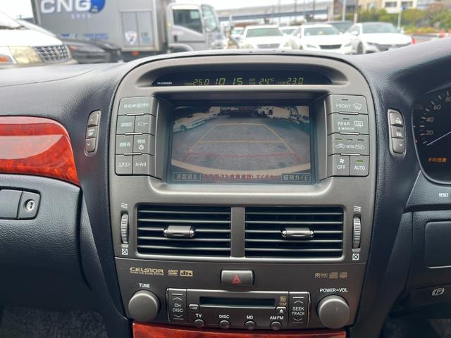 セルシオ ｅＲ仕様　オートクルーズコントロール　バックカメラ　ナビ　アルミホイール　オートライト　ＨＩＤ　サンルーフ　ＡＴ　シートエアコン　キーレスエントリー　電動格納ミラー　盗難防止システム　パワーシート　ＣＤ（3枚目）