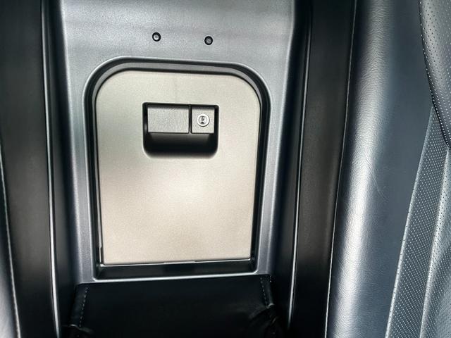 セルシオ ｅＲ仕様　オートクルーズコントロール　バックカメラ　ナビ　アルミホイール　オートライト　ＨＩＤ　サンルーフ　ＡＴ　シートエアコン　キーレスエントリー　電動格納ミラー　盗難防止システム　パワーシート　ＣＤ（51枚目）
