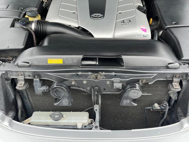セルシオ ｅＲ仕様　オートクルーズコントロール　バックカメラ　ナビ　アルミホイール　オートライト　ＨＩＤ　サンルーフ　ＡＴ　シートエアコン　キーレスエントリー　電動格納ミラー　盗難防止システム　パワーシート　ＣＤ（55枚目）
