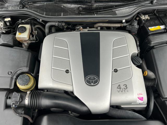 セルシオ ｅＲ仕様　オートクルーズコントロール　バックカメラ　ナビ　アルミホイール　オートライト　ＨＩＤ　サンルーフ　ＡＴ　シートエアコン　キーレスエントリー　電動格納ミラー　盗難防止システム　パワーシート　ＣＤ（57枚目）