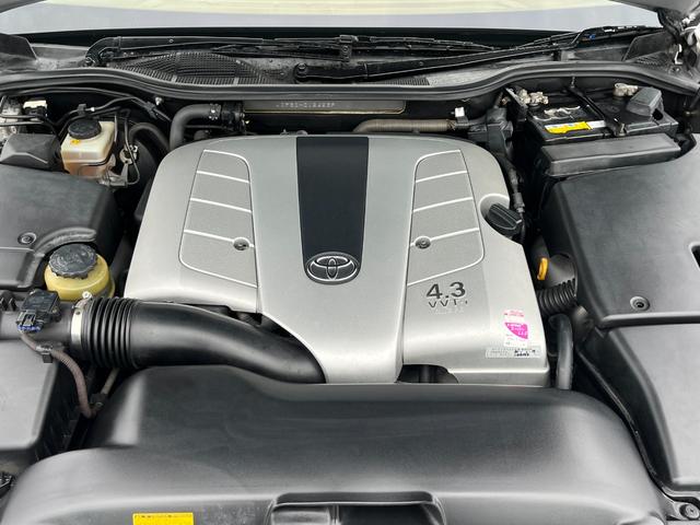 セルシオ ｅＲ仕様　オートクルーズコントロール　バックカメラ　ナビ　アルミホイール　オートライト　ＨＩＤ　サンルーフ　ＡＴ　シートエアコン　キーレスエントリー　電動格納ミラー　盗難防止システム　パワーシート　ＣＤ（60枚目）