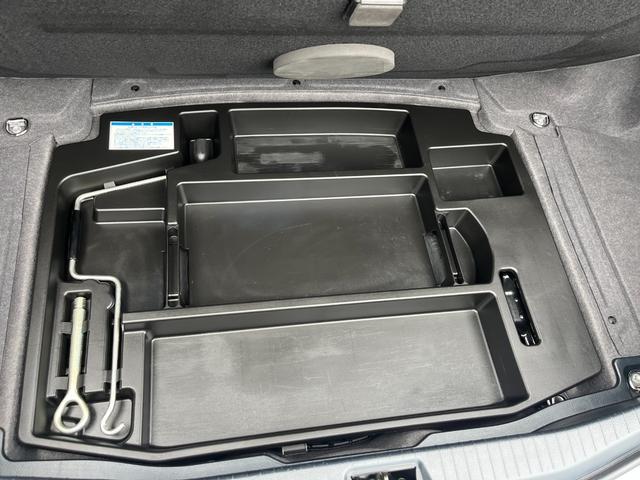 セルシオ ｅＲ仕様　オートクルーズコントロール　バックカメラ　ナビ　アルミホイール　オートライト　ＨＩＤ　サンルーフ　ＡＴ　シートエアコン　キーレスエントリー　電動格納ミラー　盗難防止システム　パワーシート　ＣＤ（68枚目）