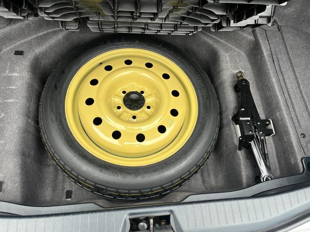 セルシオ ｅＲ仕様　オートクルーズコントロール　バックカメラ　ナビ　アルミホイール　オートライト　ＨＩＤ　サンルーフ　ＡＴ　シートエアコン　キーレスエントリー　電動格納ミラー　盗難防止システム　パワーシート　ＣＤ（69枚目）