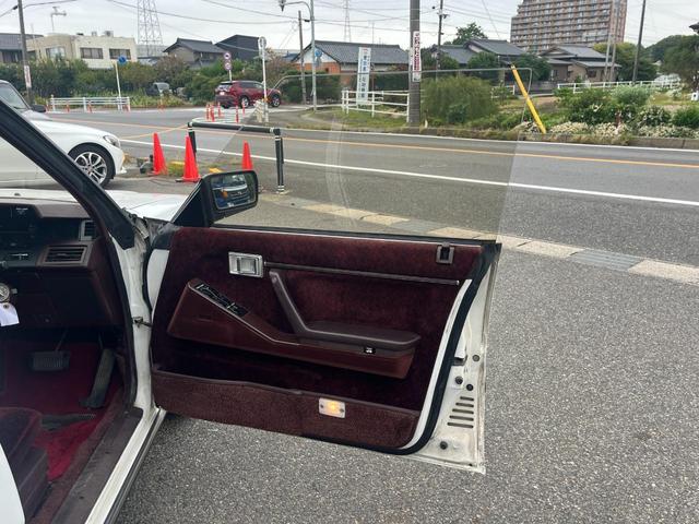 クラウン ロイヤルサルーンＧ　アルミホイール　ＡＴ　電動格納ミラー（15枚目）