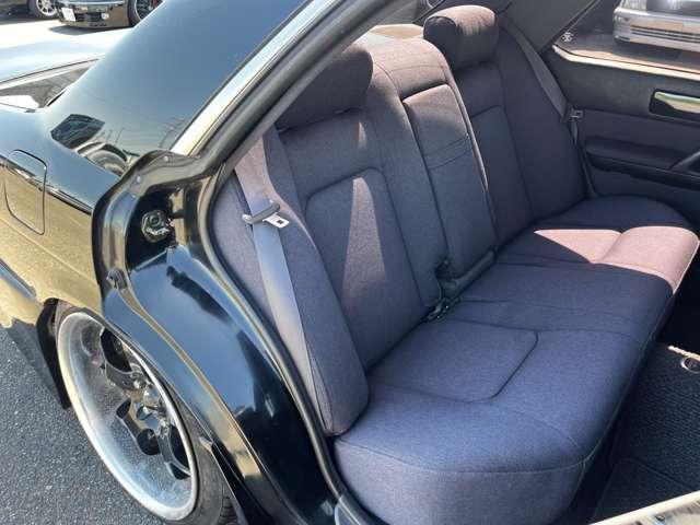 グロリア  グランツーリスモ アルミホイール オートライト AT 電動格納ミラー エアコン パワーステアリング パワーウィンドウ(9枚目)