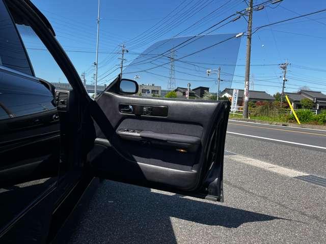 グロリア  グランツーリスモ アルミホイール オートライト AT 電動格納ミラー エアコン パワーステアリング パワーウィンドウ(24枚目)