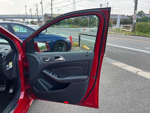 Bクラス B180 スポーツ ETC バックカメラ ナビ クリアランスソナー オートクルーズコントロール アルミホイール オートライト パワーシート スマートキー 電動格納ミラー AT 盗難防止システム ABS CD エアコン(24枚目)