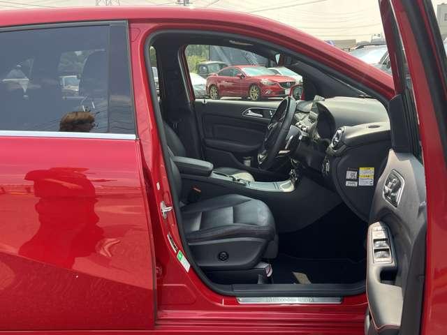 Bクラス B180 スポーツ ETC バックカメラ ナビ クリアランスソナー オートクルーズコントロール アルミホイール オートライト パワーシート スマートキー 電動格納ミラー AT 盗難防止システム ABS CD エアコン(25枚目)