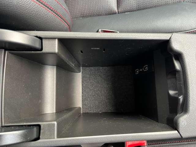 Bクラス B180 スポーツ ETC バックカメラ ナビ クリアランスソナー オートクルーズコントロール アルミホイール オートライト パワーシート スマートキー 電動格納ミラー AT 盗難防止システム ABS CD エアコン(46枚目)