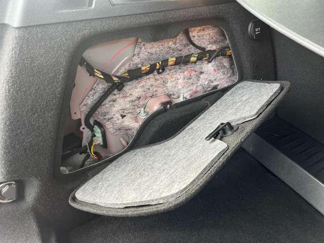 Bクラス B180 スポーツ ETC バックカメラ ナビ クリアランスソナー オートクルーズコントロール アルミホイール オートライト パワーシート スマートキー 電動格納ミラー AT 盗難防止システム ABS CD エアコン(64枚目)