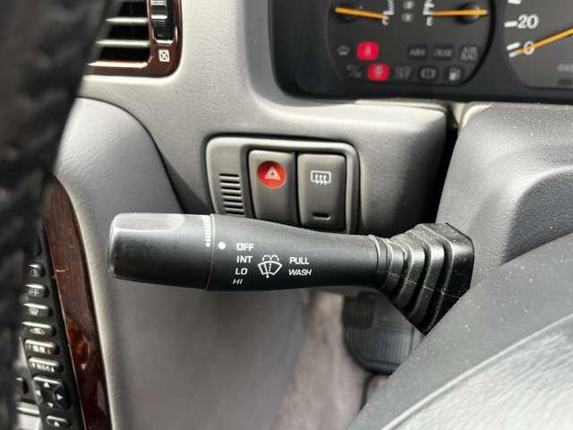 シーマ リミテッドS-four 4WD オートクルーズコントロール オートライト AT 電動格納ミラー パワーシート CD カセット ABS エアコン パワーステアリング(6枚目)