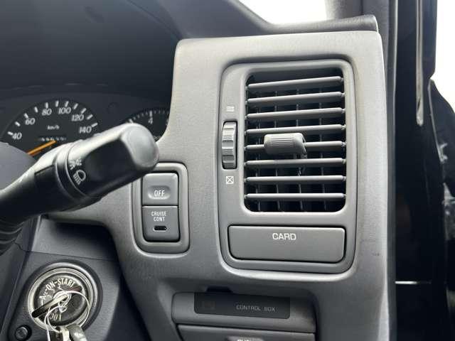 シーマ リミテッドS-four 4WD オートクルーズコントロール オートライト AT 電動格納ミラー パワーシート CD カセット ABS エアコン パワーステアリング(8枚目)