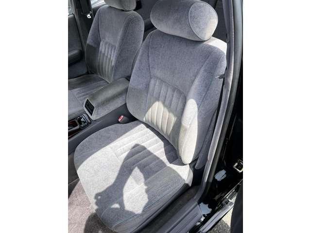 シーマ リミテッドS-four 4WD オートクルーズコントロール オートライト AT 電動格納ミラー パワーシート CD カセット ABS エアコン パワーステアリング(72枚目)