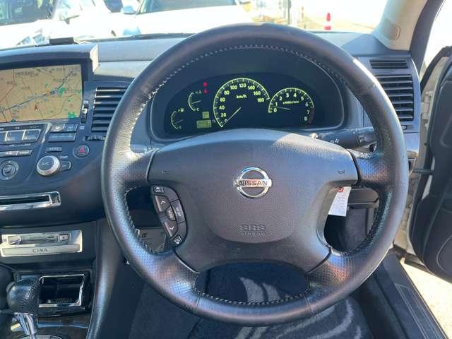 シーマ 300Gグランドツーリング ETC ナビ アルミホイール オートライト HID サンルーフ AT キーレスエントリー 電動格納ミラー 盗難防止システム CD DVD再生 カセット 衝突安全ボディ ABS エアコン(2枚目)