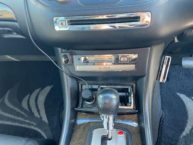 シーマ 300Gグランドツーリング ETC ナビ アルミホイール オートライト HID サンルーフ AT キーレスエントリー 電動格納ミラー 盗難防止システム CD DVD再生 カセット 衝突安全ボディ ABS エアコン(4枚目)