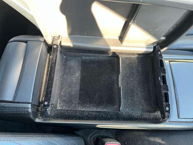 シーマ 300Gグランドツーリング ETC ナビ アルミホイール オートライト HID サンルーフ AT キーレスエントリー 電動格納ミラー 盗難防止システム CD DVD再生 カセット 衝突安全ボディ ABS エアコン(6枚目)