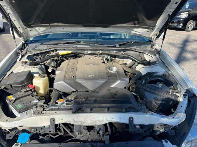 シーマ 300Gグランドツーリング ETC ナビ アルミホイール オートライト HID サンルーフ AT キーレスエントリー 電動格納ミラー 盗難防止システム CD DVD再生 カセット 衝突安全ボディ ABS エアコン(21枚目)