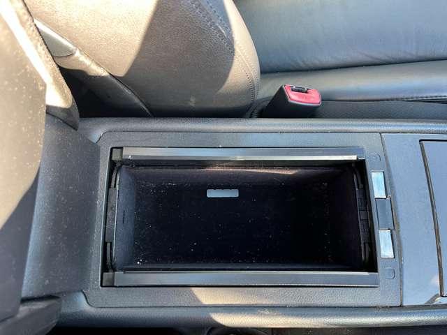 シーマ 300Gグランドツーリング ETC ナビ アルミホイール オートライト HID サンルーフ AT キーレスエントリー 電動格納ミラー 盗難防止システム CD DVD再生 カセット 衝突安全ボディ ABS エアコン(43枚目)