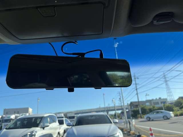 シーマ 300Gグランドツーリング ETC ナビ アルミホイール オートライト HID サンルーフ AT キーレスエントリー 電動格納ミラー 盗難防止システム CD DVD再生 カセット 衝突安全ボディ ABS エアコン(45枚目)