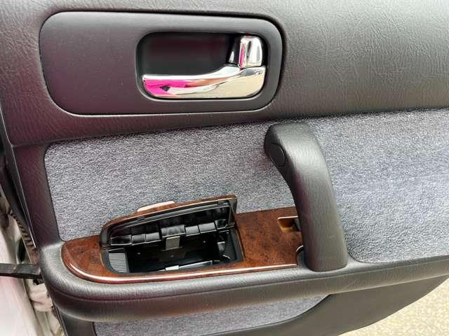 グロリア グランツーリスモSV アルミホイール AT 電動格納ミラー CD カセット エアコン パワーステアリング パワーウィンドウ(38枚目)