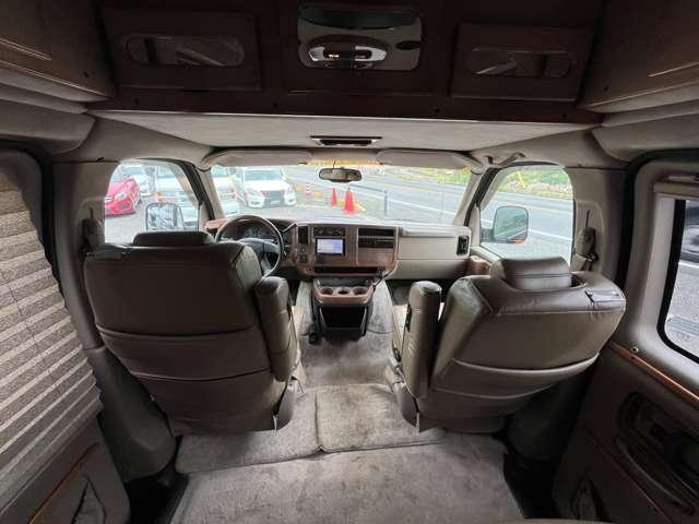 シボレーエクスプレス ベースグレード 左ハンドル ETC アルミホイール エアコン 運転席エアバッグ(2枚目)