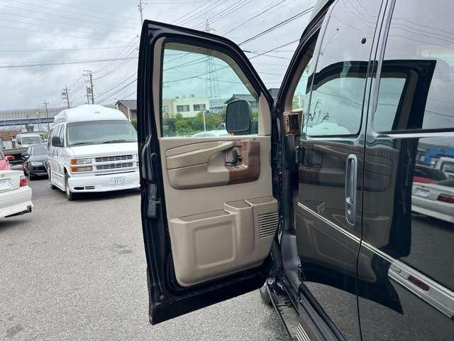 シボレーエクスプレス ベースグレード 左ハンドル ETC アルミホイール エアコン 運転席エアバッグ(16枚目)