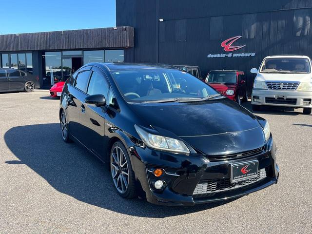 プリウス Ｓツーリングセレクション・Ｇ’ｓ　ＥＴＣ　バックカメラ　ナビ　アルミホイール　オートライト　ＨＩＤ　ＣＶＴ　スマートキー　電動格納ミラー　盗難防止システム　パワーシート　衝突安全ボディ　ＡＢＳ　エアコン　パワーステアリング（10枚目）