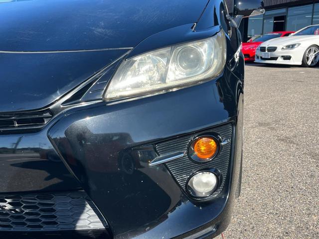 プリウス Ｓツーリングセレクション・Ｇ’ｓ　ＥＴＣ　バックカメラ　ナビ　アルミホイール　オートライト　ＨＩＤ　ＣＶＴ　スマートキー　電動格納ミラー　盗難防止システム　パワーシート　衝突安全ボディ　ＡＢＳ　エアコン　パワーステアリング（13枚目）