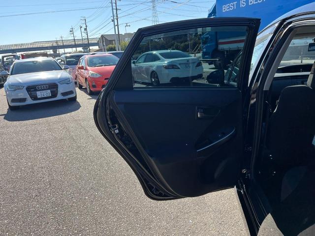 プリウス Ｓツーリングセレクション・Ｇ’ｓ　ＥＴＣ　バックカメラ　ナビ　アルミホイール　オートライト　ＨＩＤ　ＣＶＴ　スマートキー　電動格納ミラー　盗難防止システム　パワーシート　衝突安全ボディ　ＡＢＳ　エアコン　パワーステアリング（22枚目）